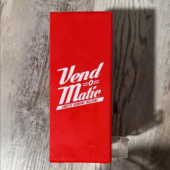 Candy Vending Machine - Picture 4 of 5